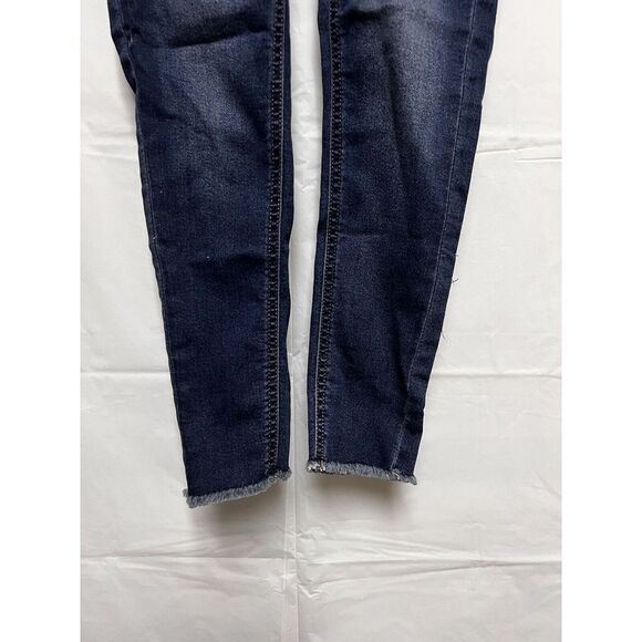 True Craft Girls Size 7 Jegging Distressed Jeans w/adj waist BFA-C - Picture 3 of 10